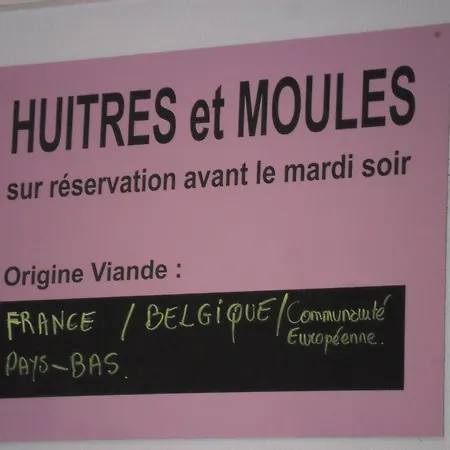 Arcadius Le Petit Hotel 2*