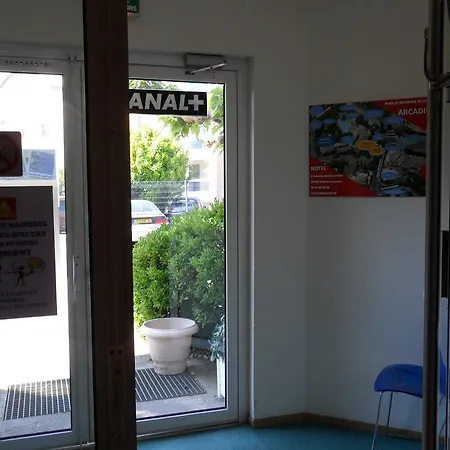Arcadius Le Petit Hotel Hotel 2*