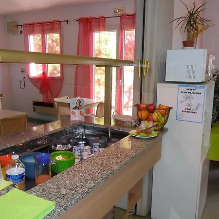 Arcadius Le Petit Hotel 2* Balaruc-le-Vieux