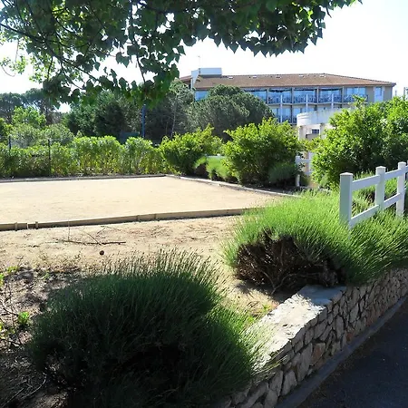 Arcadius Le Petit Hotel Hotel