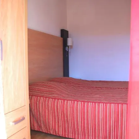 Arcadius Le Petit Hotel 2*