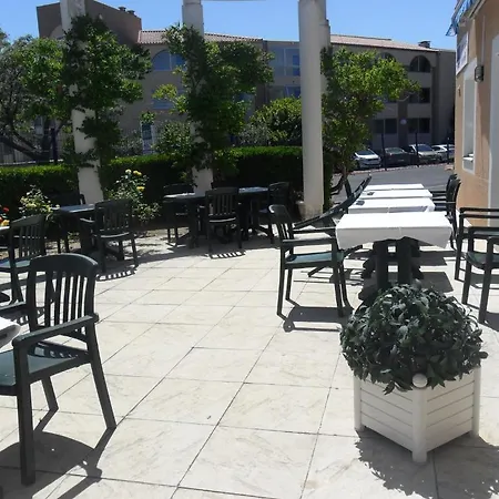 Hotel Arcadius Le Petit Hotel Balaruc-le-Vieux