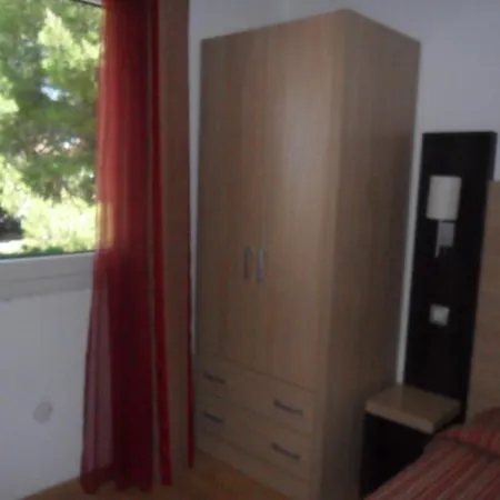 Arcadius Le Petit Hotel Hotel