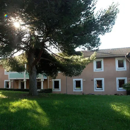 Arcadius Le Petit Hotel